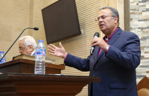 الدكتور القس إندريه زكي رئيس الطائفة الإنجيلية