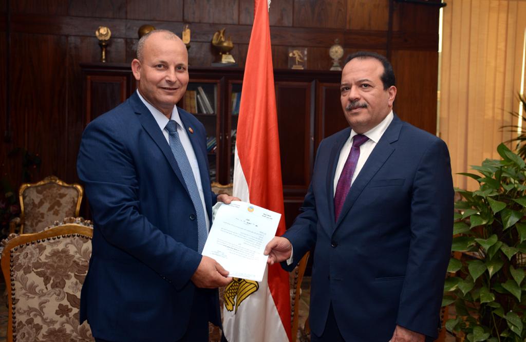 رئيس جامعة طنطا مع الامين الجديد 