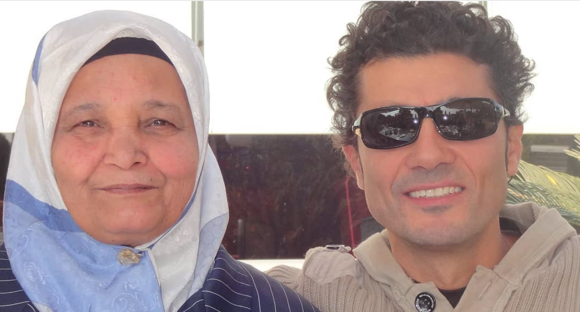 خالد النبوي ووالدته 