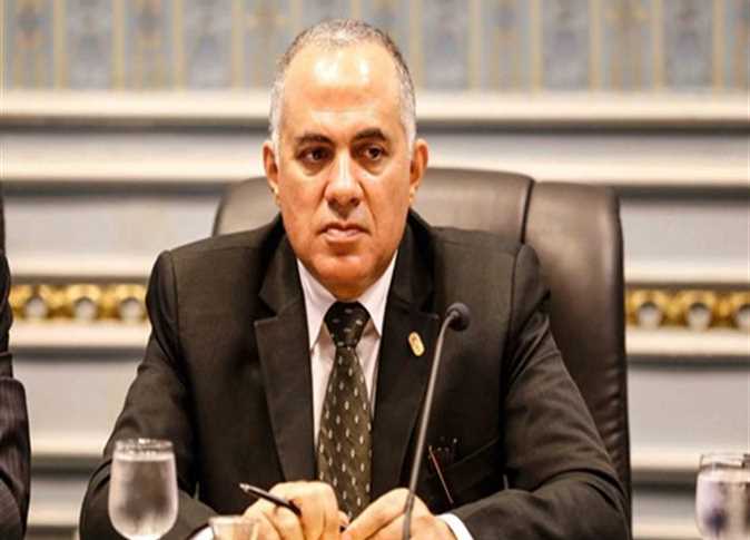  وزير الري 