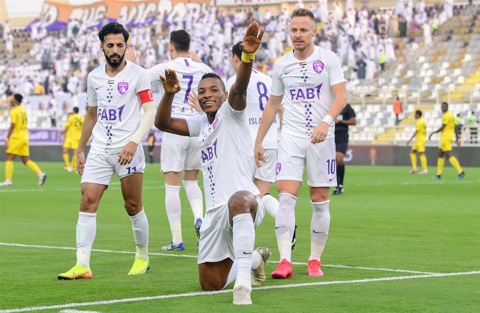 فريق العين الإماراتي