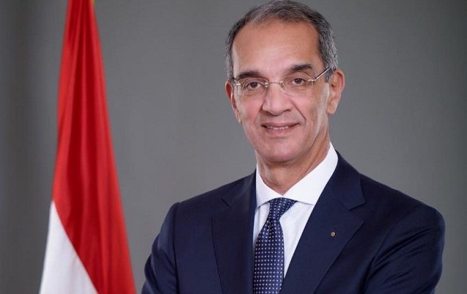 الدكتور عمرو طلعت 