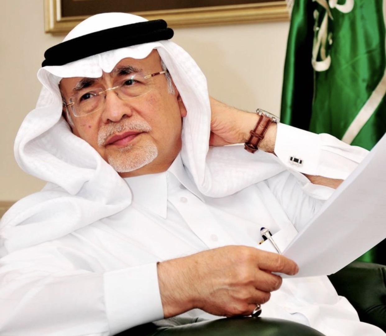 عبد العزيز خوجة وزير الإعلام والثقافة السعودي السابق 