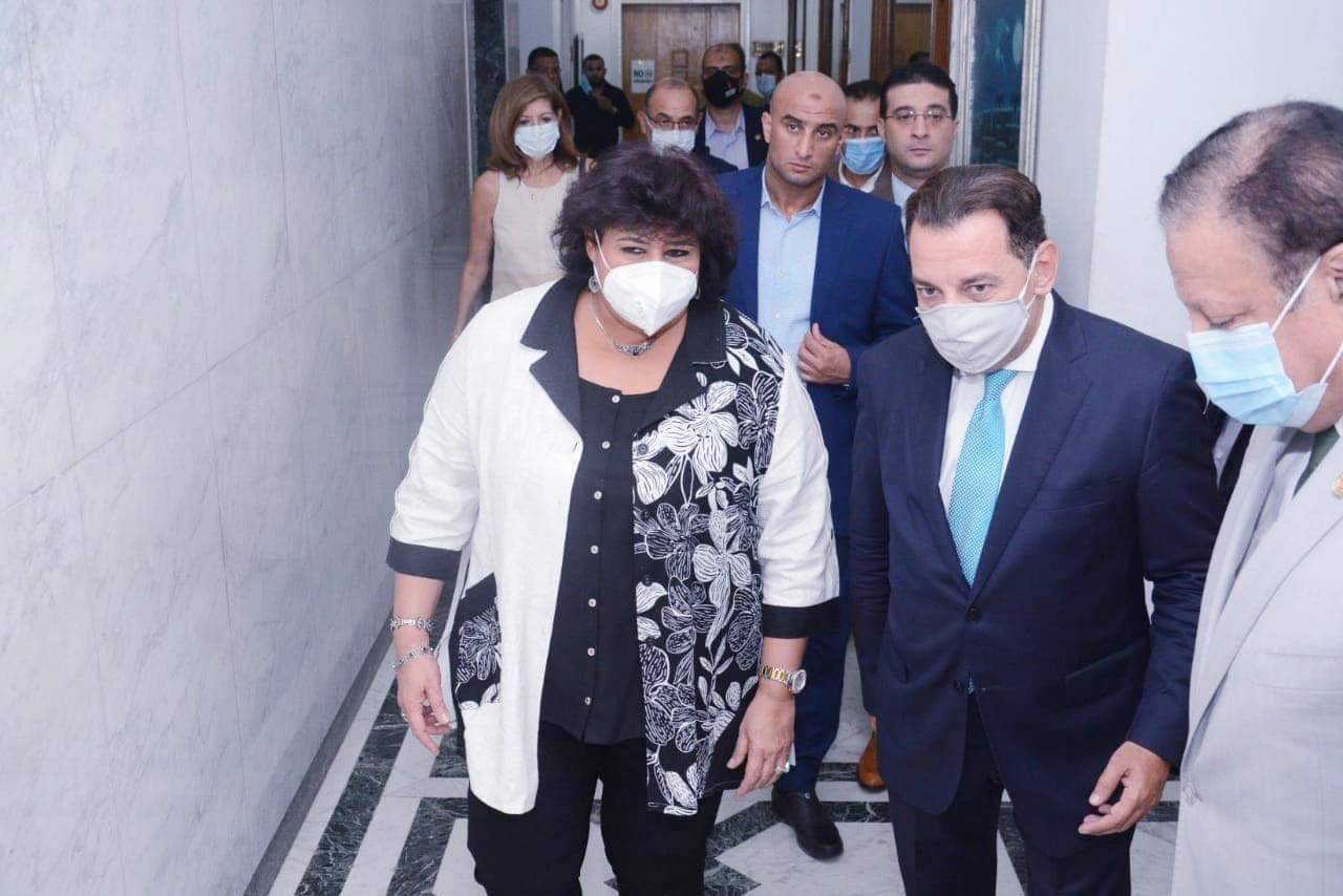 وزيرة الثقافة والسفير أشرف منير