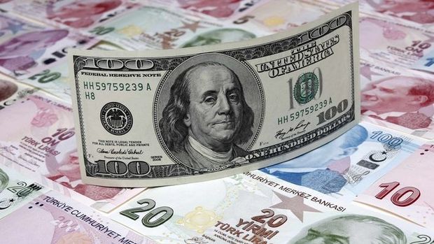 الليرة التركية تسجل تراجعا غير مسبوق أمام الدولار