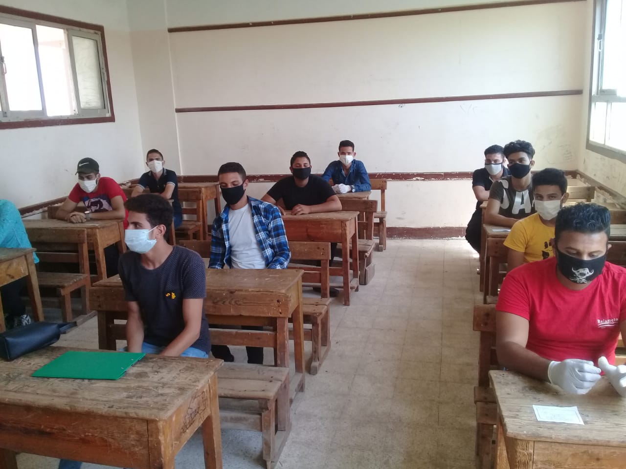 امتحانات الدبلومات الفنية 