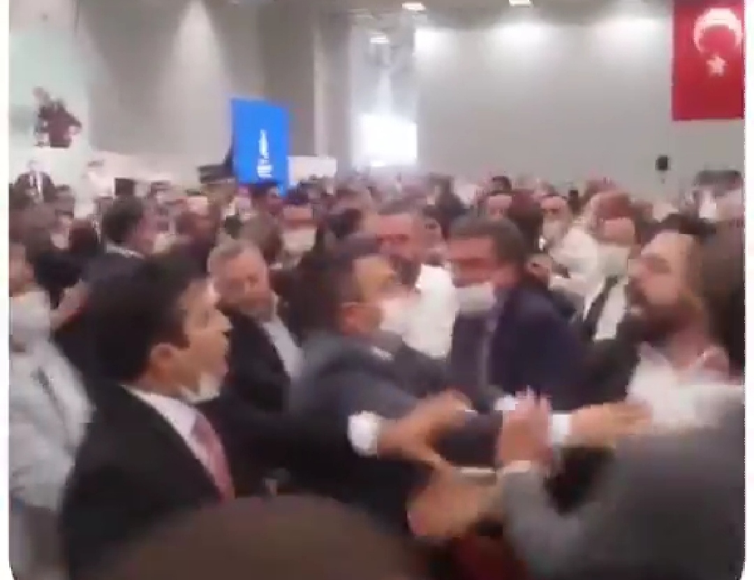 شجار عنيف تركيا