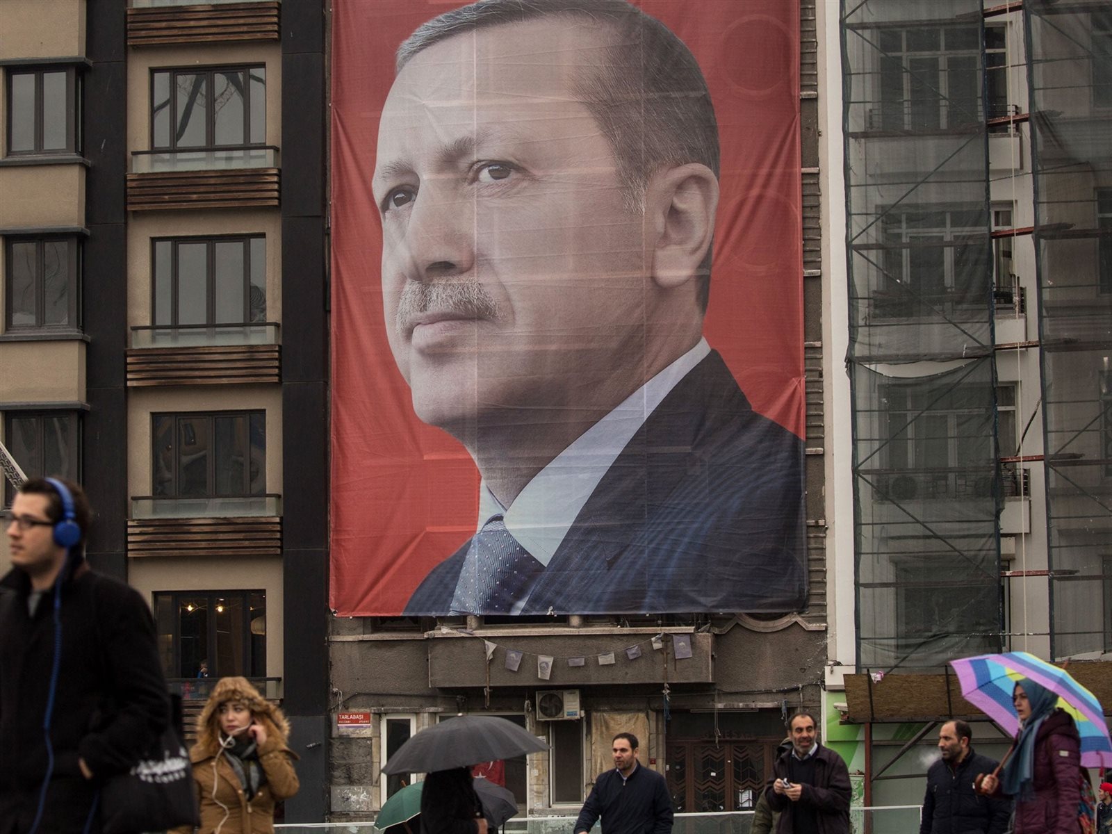 وثائق: أردوغان يستخدم سفاراته للتجسس على معارضيه في الخارج