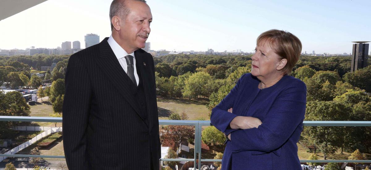 اردوغان يشكو اليونان لـ ميركل