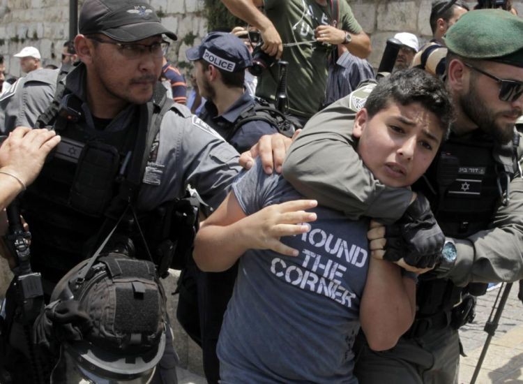 اعتقال شباب فلسطينيين