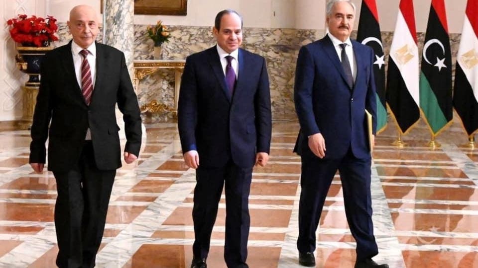 الرئيس السيسي برفقة المشير حفتر وعقيلة صالح
