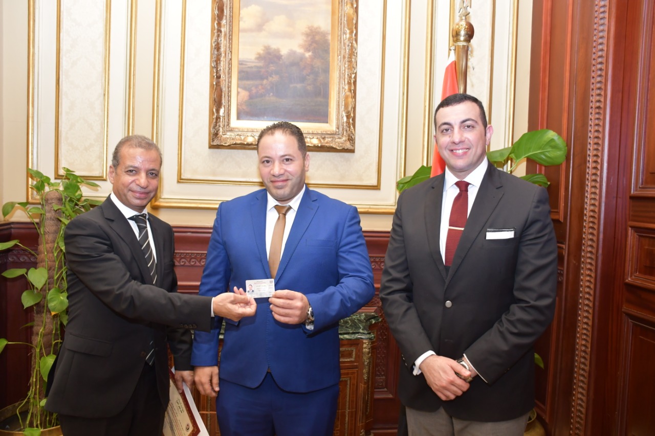 النائب مصطفى السيوطي 