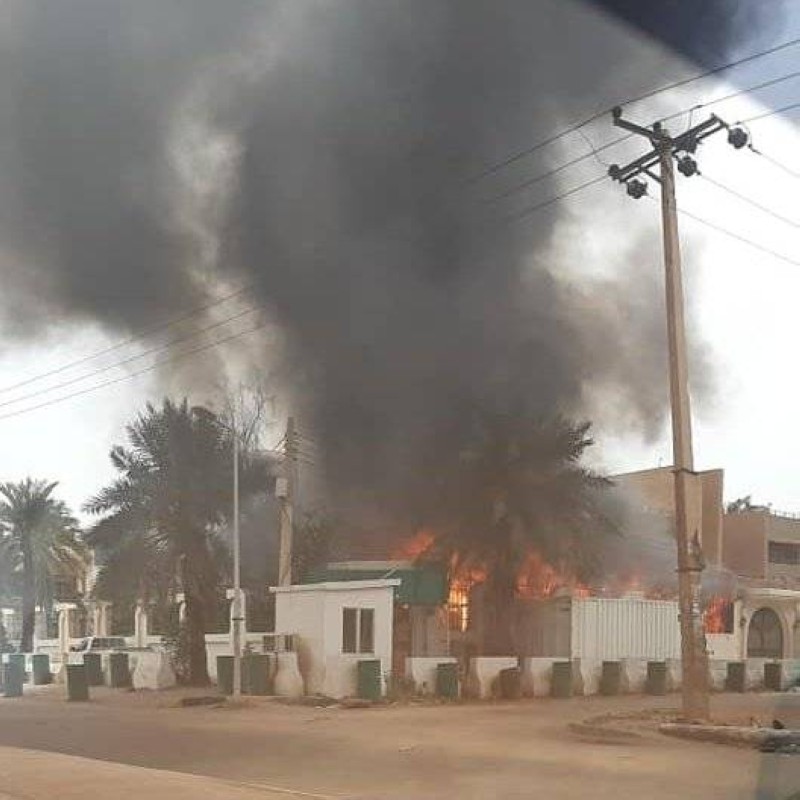 جانب من الحريق