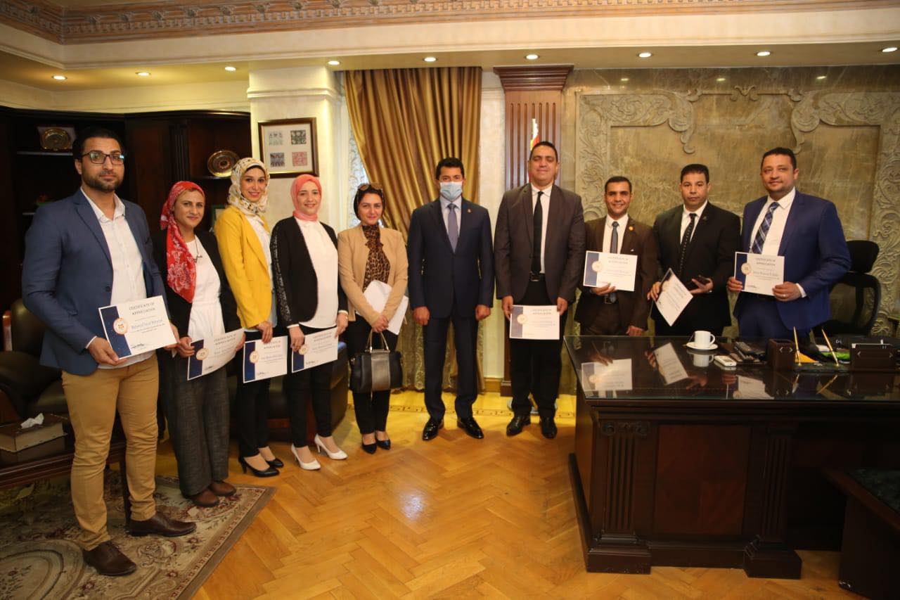 تكريم  الحاصلين علي ماجيستير إدارة الأعمال من جامعة اسلسكا