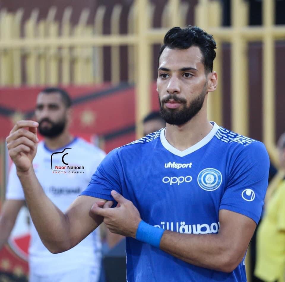 محمد جابر مدافع فريق أسوان