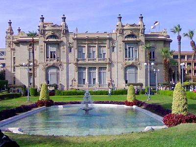 جامعة عين شمس 