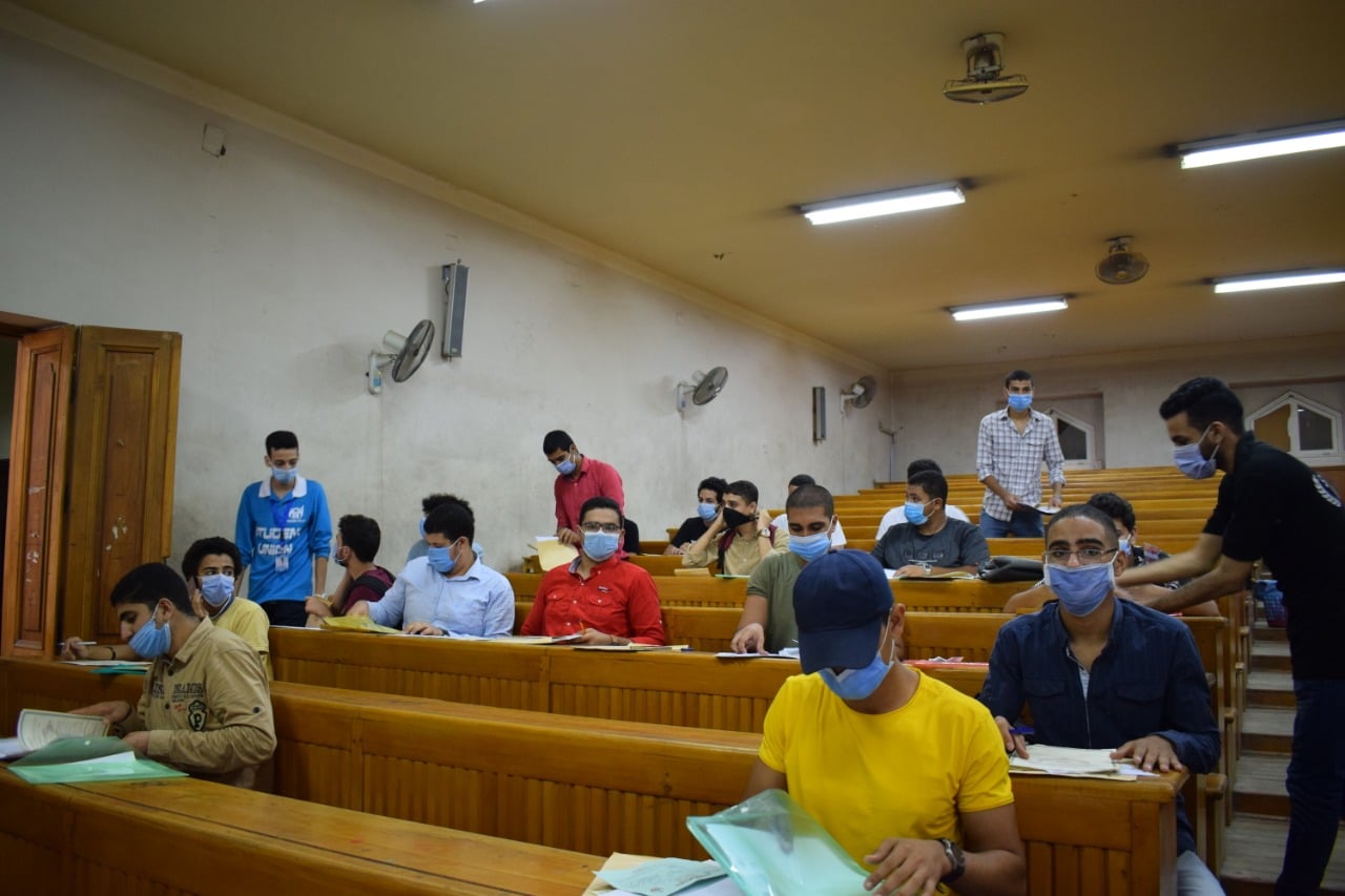 طلاب جامعات