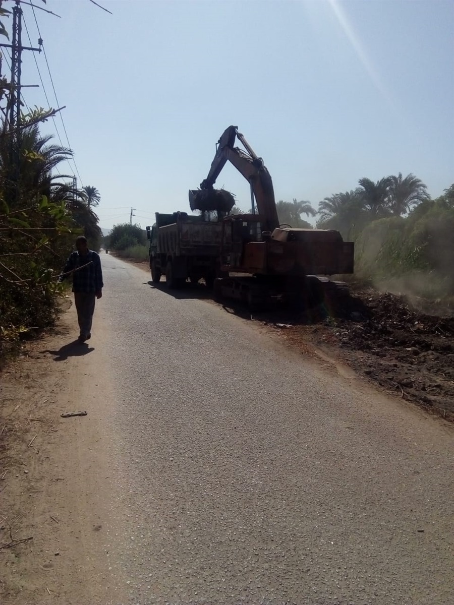 تطهير ترعة نجع حمادي