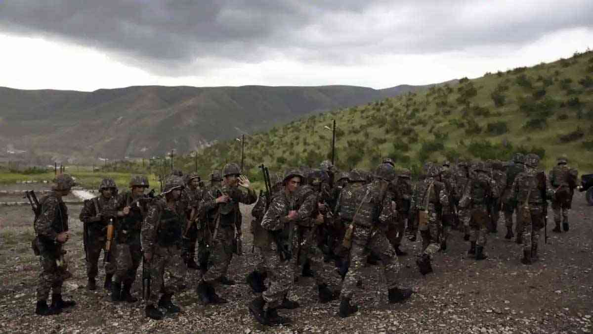 برلمان أذربيجان يفرض الأحكام العرفية بعد التوتر مع أرمينيا