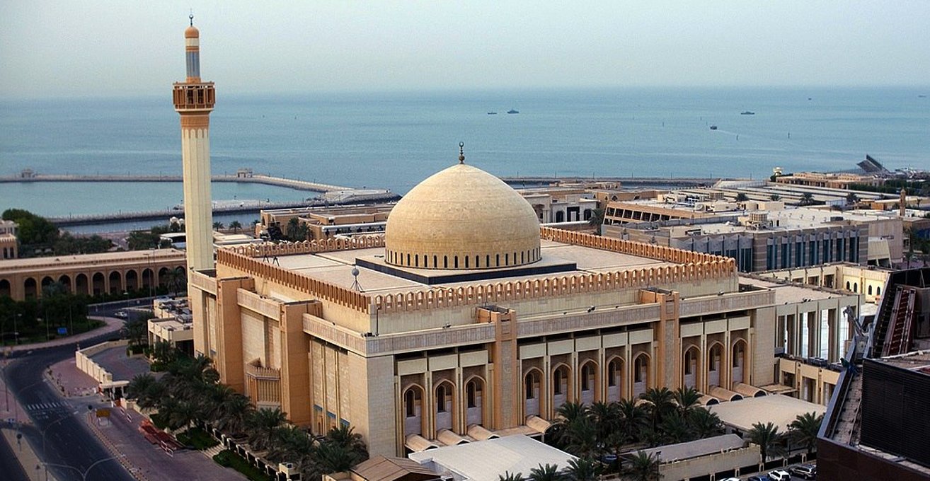 إهانة مصريين داخل المسجد الكبير في الكويت
