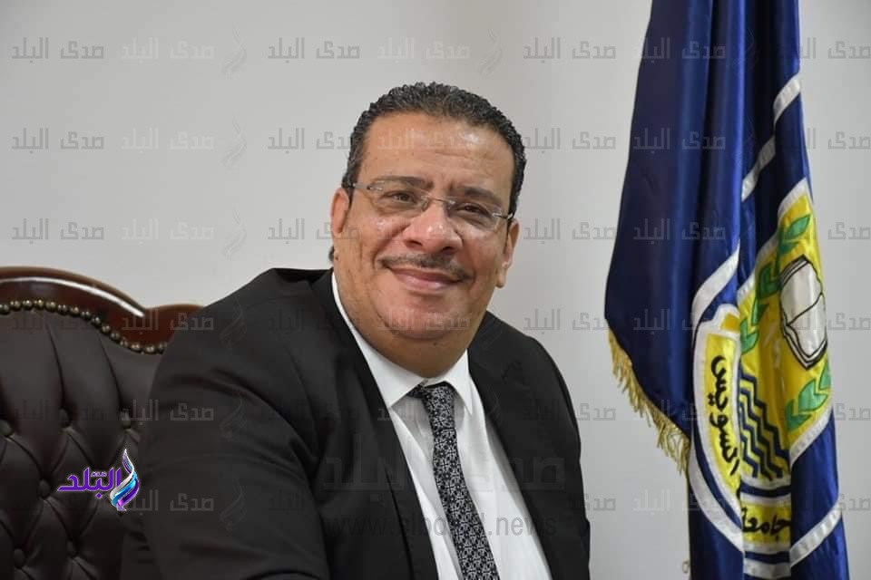 رئيس جامعة القناة