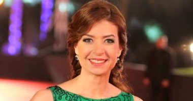 الفنانة منال سلامة  الفنانة منال سلامة