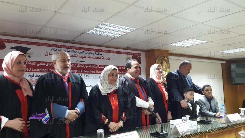 مناقشة رسالة دكتوراة للباحثة نادية محمد عبد المنعم سرحان