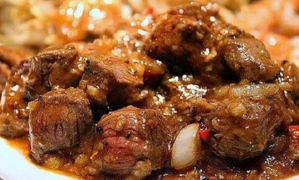 طريقة عمل لحمة بالبصل 