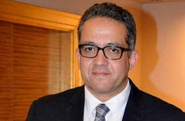 خالد العنانى