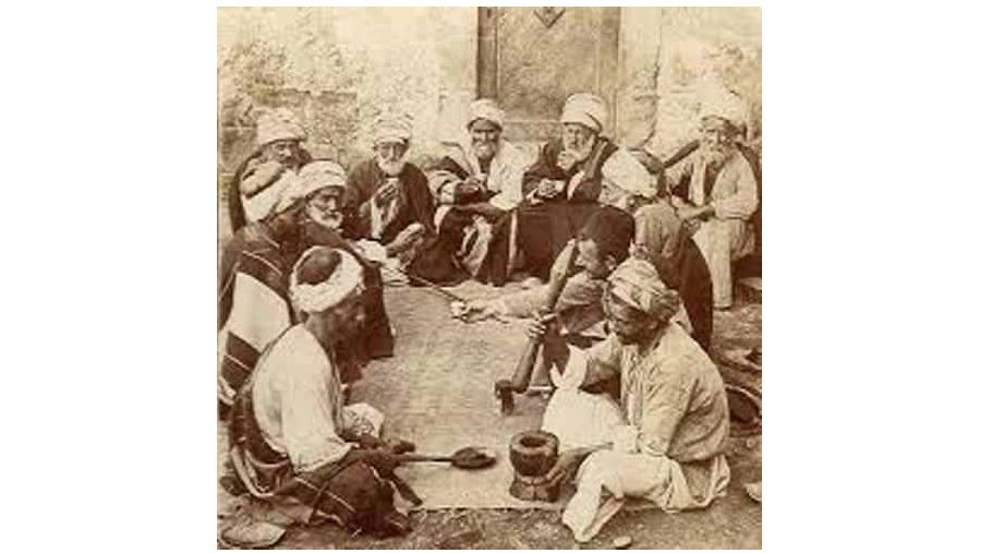 أرشيفية خلال إعداد البن