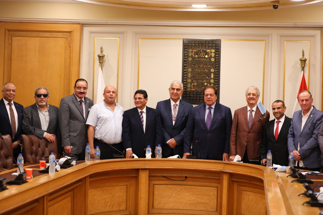  إعادة انتخاب أبوالعينين رئيسا للشعبة العامة للمستثمرين