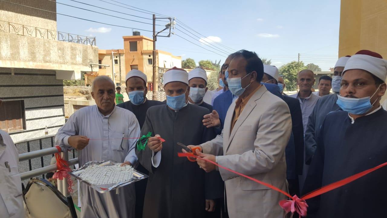 سكرتير عام كفر الشيخ يفتتح مسجدًا جديدًا 