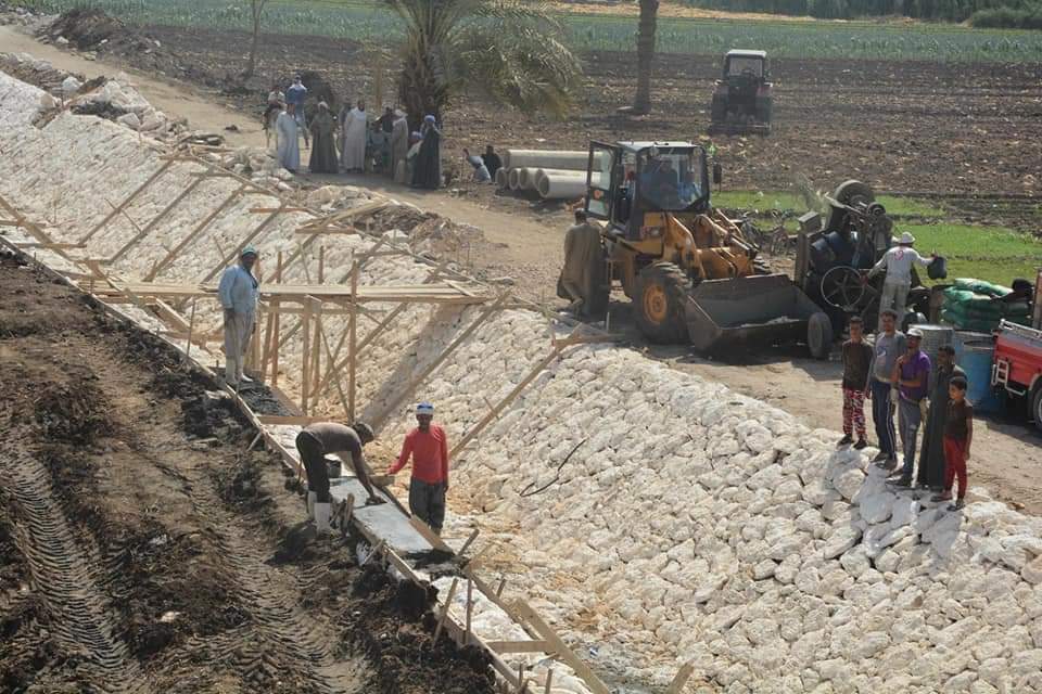 محافظ المنيا يتفقد المرحلة الأولى من المشروع 
