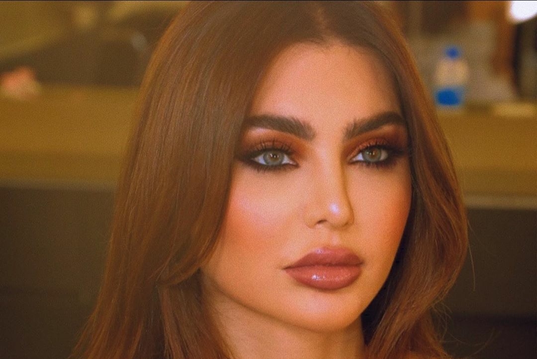 الفنانة قمر