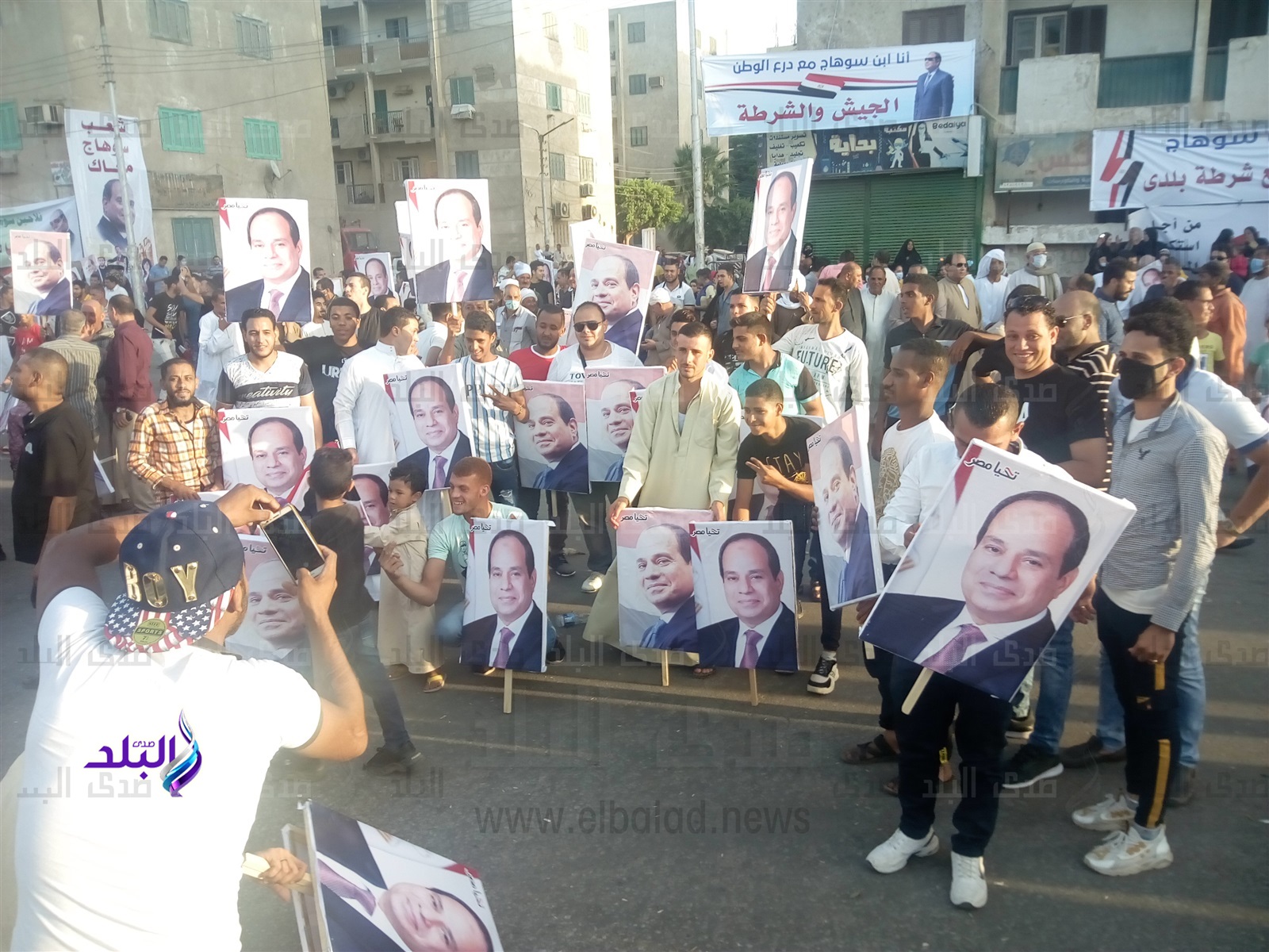 توافد المواطنين بسوهاج للاحتفال بنصر أكتوبر توافد المواطنين بسوهاج للاحتفال بنصر أكتوبر