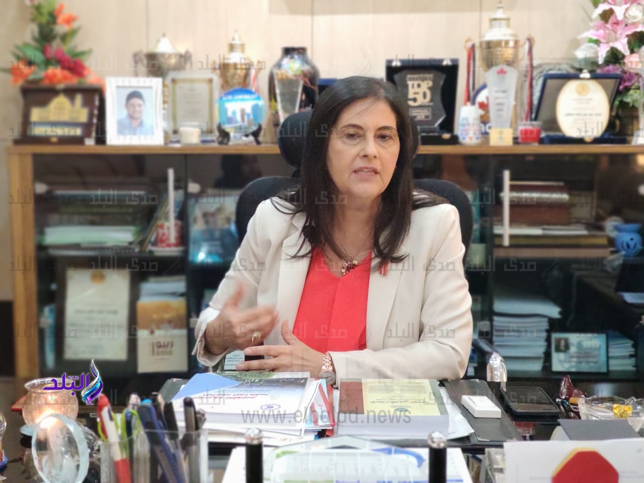الدكتورة هويدا مصطفي عميدة كلية الإعلام بجامعة القاهرة 