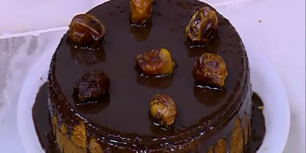 طريقة عمل كيكة تمر بالشيكولاتة