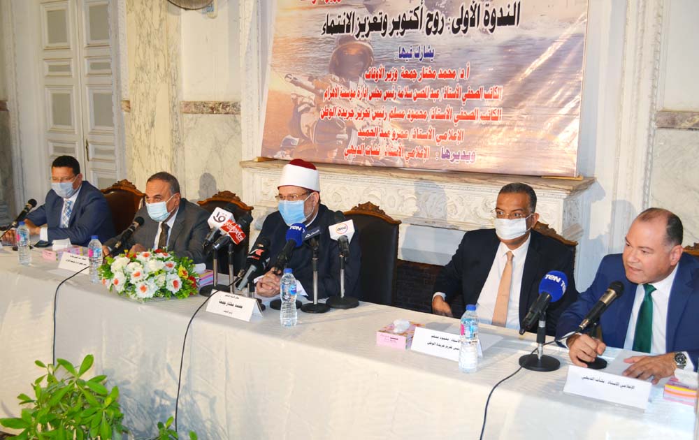 جانب من الصالون الثقافي