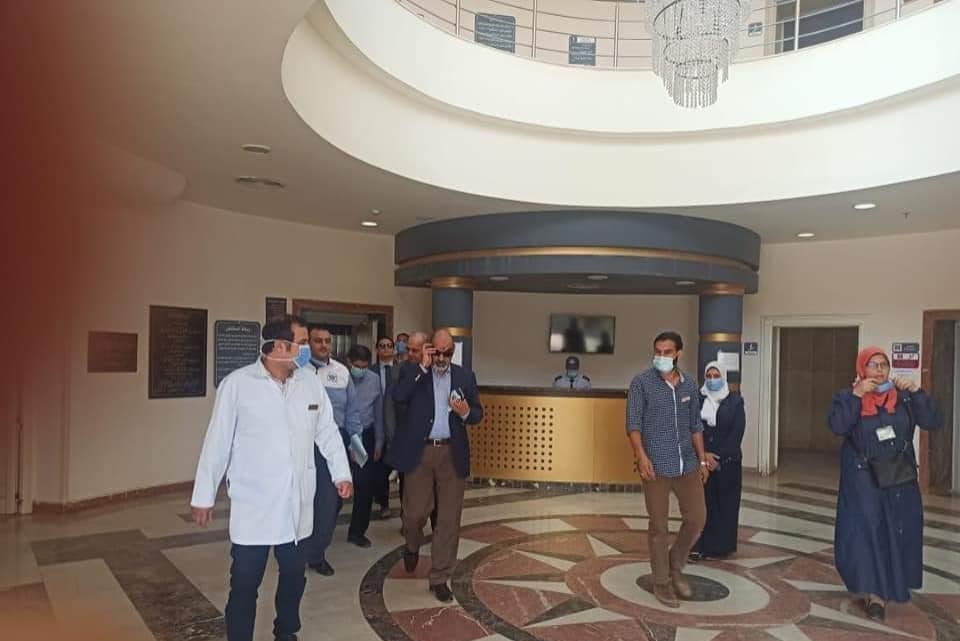 رئيس الهيئة العامة للتأمين الصحى يتفقد مستشفى بهتيم للجراحات