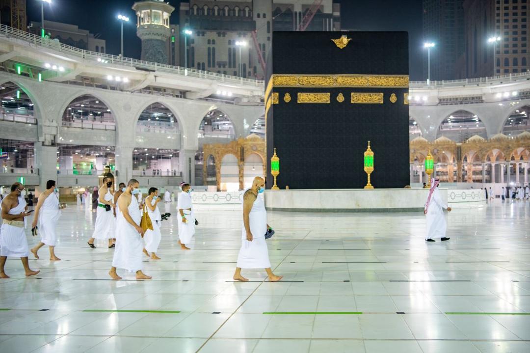 المعتمرين بعد 7 أشهر توقف 