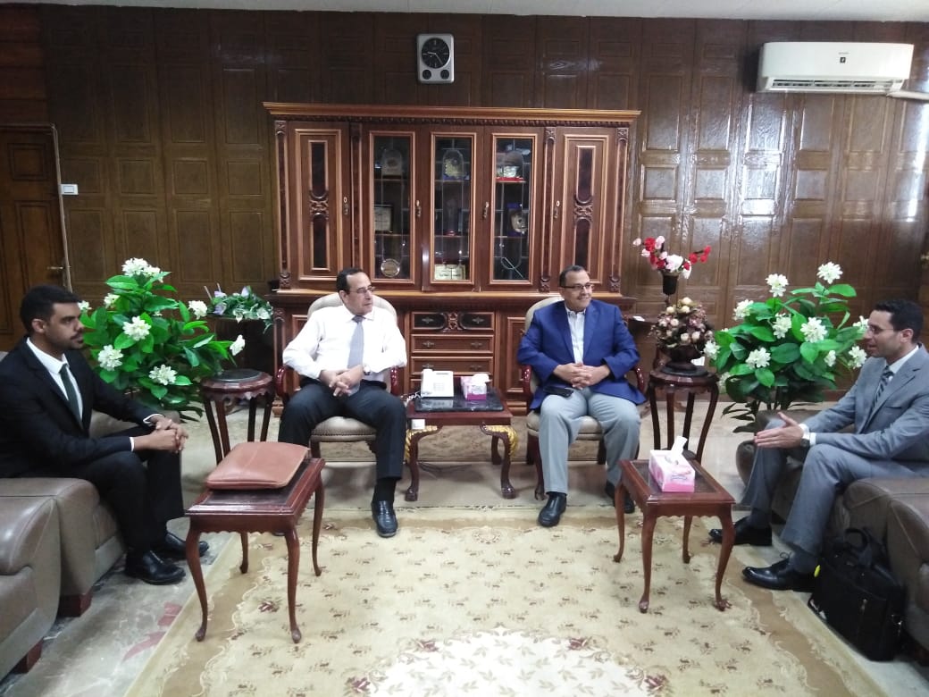 محافظ شمال سيناء يستقبل مرشحي البرنامج الرئاسي 