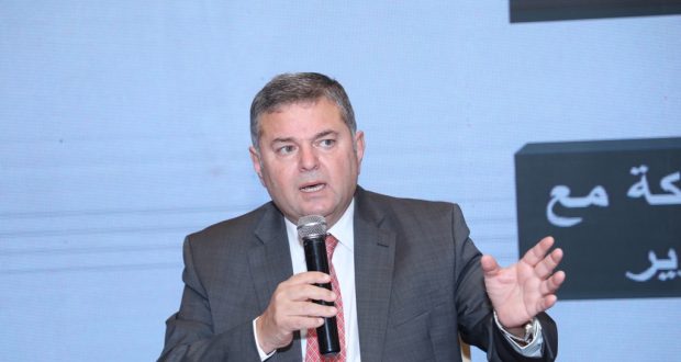 الدكتور هشام توفيق وزير قطاع الأعمال