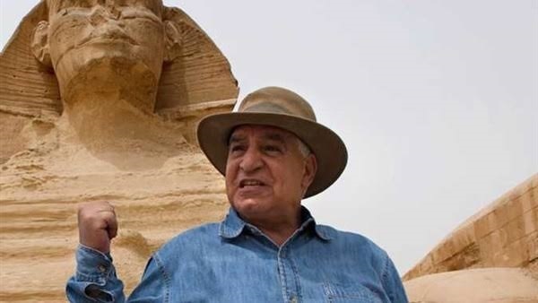 زاهي حواس، وزير الأثار الأسبق