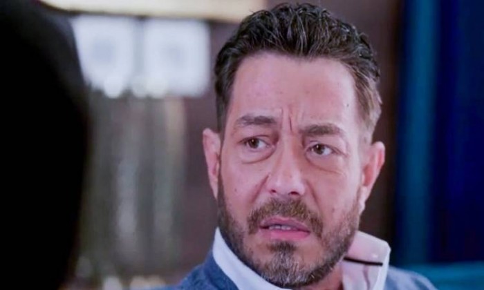 الفنان أحمد زاهر
