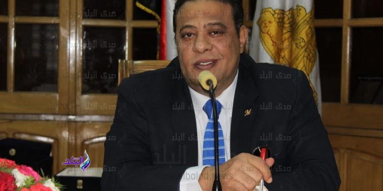 عميد كلية الاداب بعين شمس 
