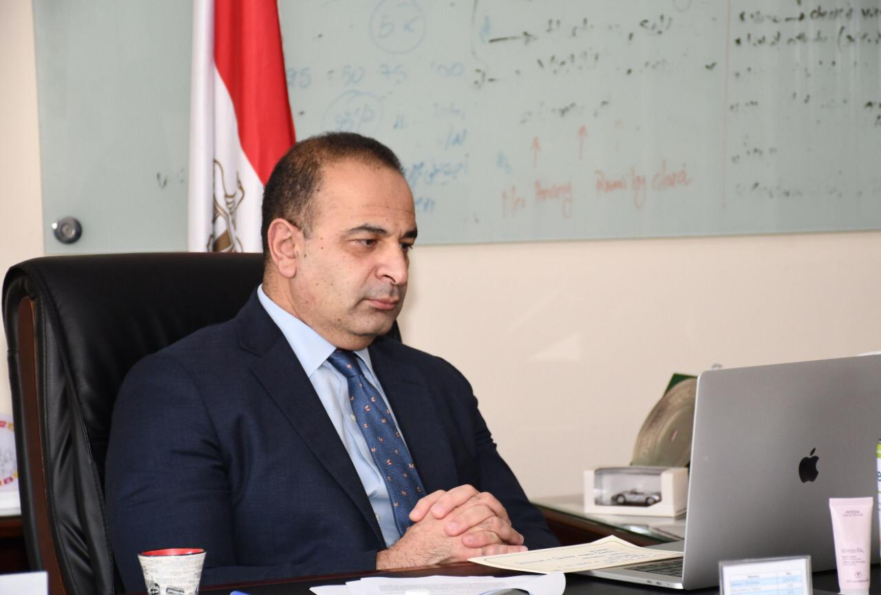 الدكتور أحمد كمالى نائب وزيرة التخطيط