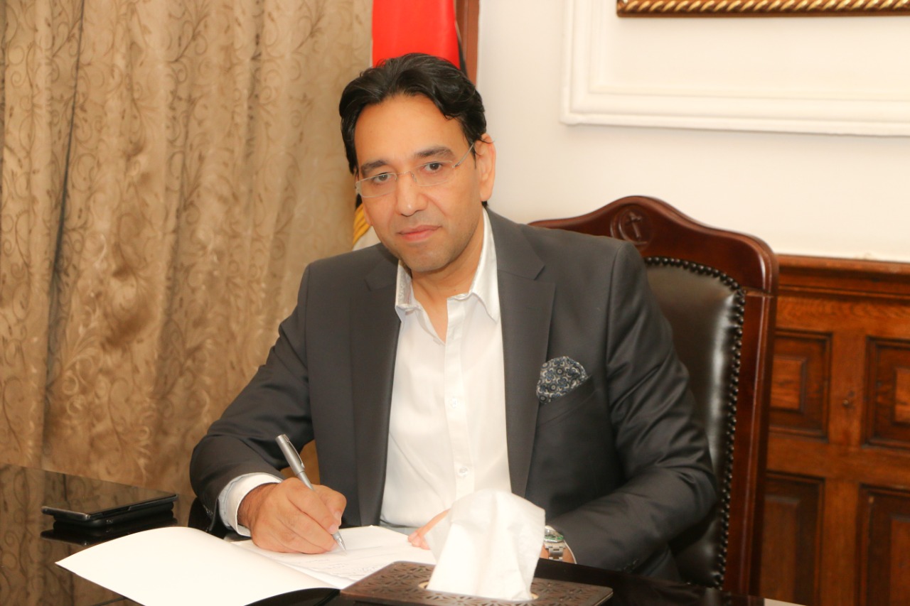 أيمن محسب، مساعد رئيس حزب الوفد