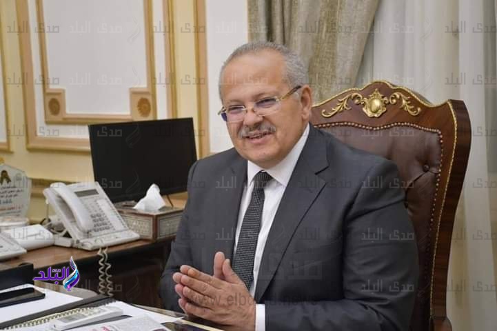 رئيس جامعة القاهرة