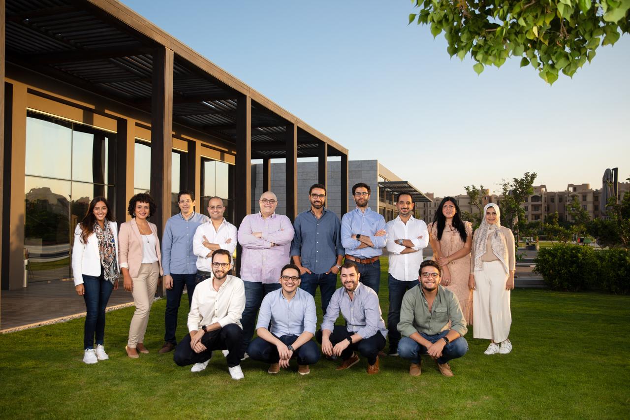 تطبيق Minly يربط النجوم والمشاهير بمعجبيهم