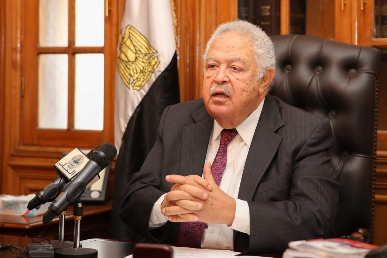رجائي عطية - نقيب المحامين